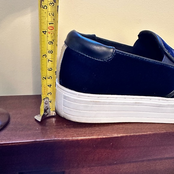 Kenneth Cole women’s blue shoes size 9 1/2 - Picture 6 of 8